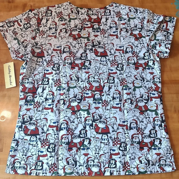 Women's Scrub Top Size Large by Gabby Brooke Christmas Santa Penguin pattern NWT - Picture 2 of 5